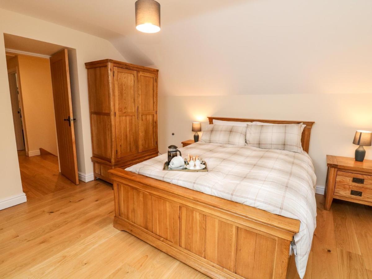 Owls Barn Villa Ashbourne  Bagian luar foto